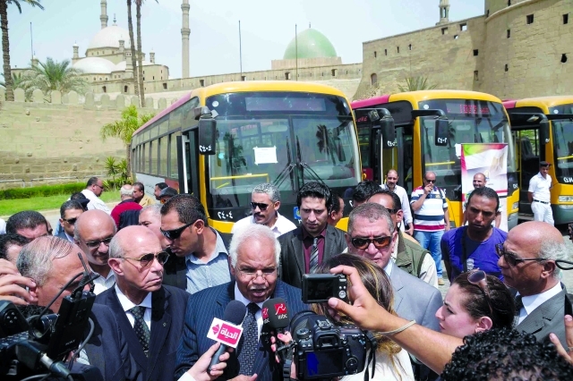 "خلال تسليم دفعة جديدة من الحافلات في القاهرة | من المصدر"