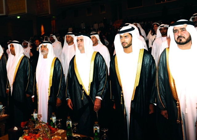 "سيف بن زايد وزايد بن حمدان ونهيان بن مبارك وعلي الكعبي وعبيد الحيري خلال عزف السلام الوطني | وام"