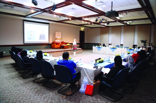 "■ جانب من الورشة بحضور لجنة «نون»  |  البيان"