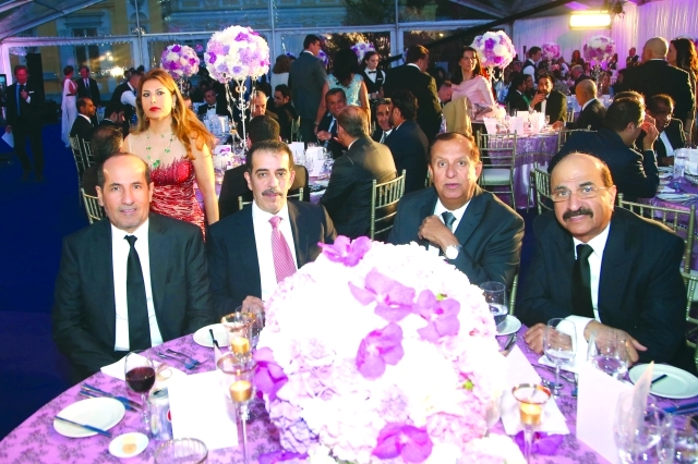 "■ عدد من سفراء الدولة خلال حفل التكريم"