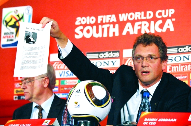 "■ فالكه ينفي تورطه في الفساد | أفب"