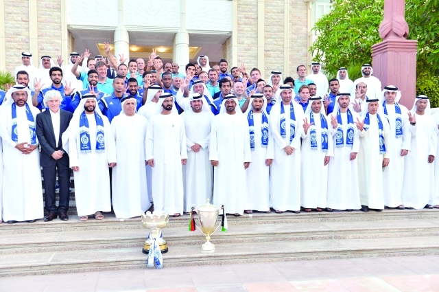 "■ محمد بن راشد خلال استقباله أبطال فريق النصر بحضور أحمد بن سعيد و سعيد بن حمدان بن راشد | البيان"