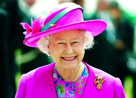 "Britain's Queen Elizabeth II attends the 2008 Derby Festival at the Epsom Downs horse race course, 20kms south of London on June 7, 2008. AFP PHOTO/Shaun Curry"