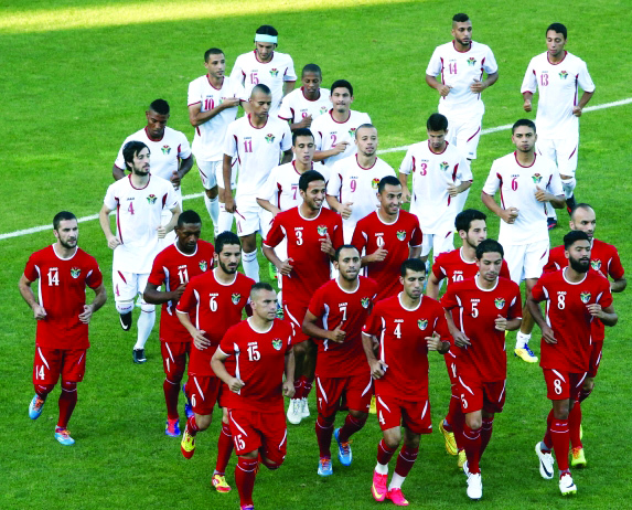 "■ من تدريبات المنتخب الأردني | البيان"
