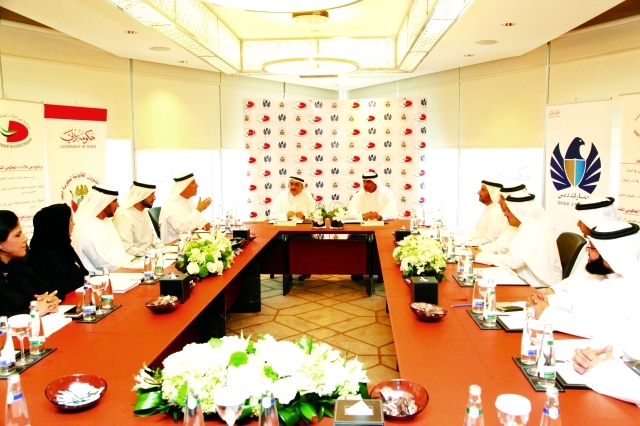"■ عبدالله الشيباني ولؤي بالهول وأحمد مصبح وأحمد النصيرات خلال توقيع الاتفاقية"