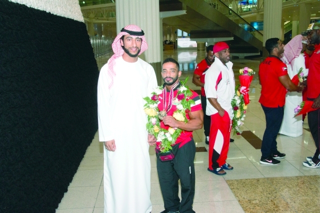 "■ الورود في استقبال أبطال آسيا | البيان"