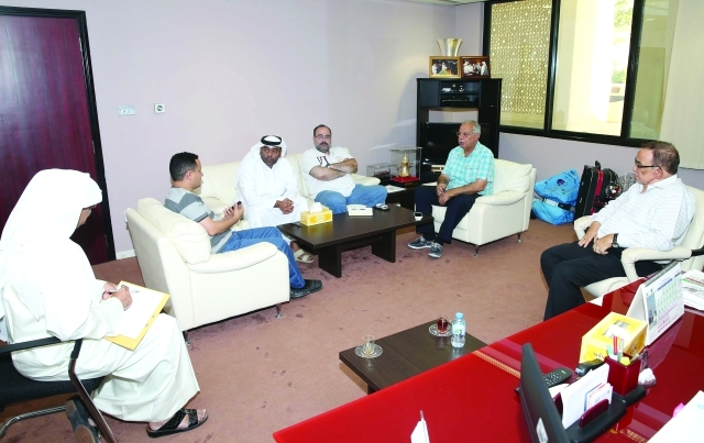 "■ خلال اجتماع اللجنة الإعلامية | البيان"