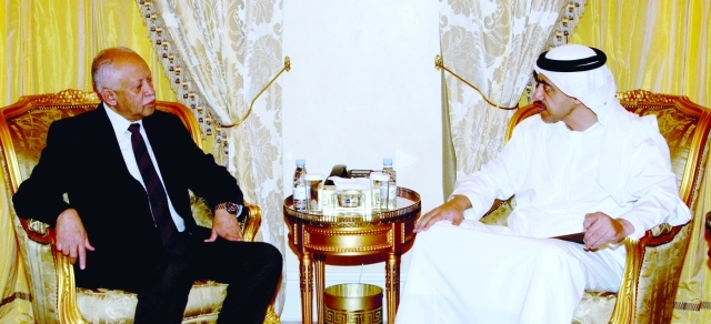 "عبدالله بن زايد يلتقي وزير خارجية اليمن ــ وام"
