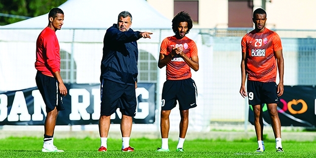 "المدرب الروماني حقق نجاحات كبيرة في تدريبه للأهلي. - البيان"