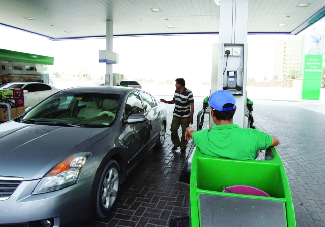 "■ دراسة خفض أسعار البنزين  |  البيان"