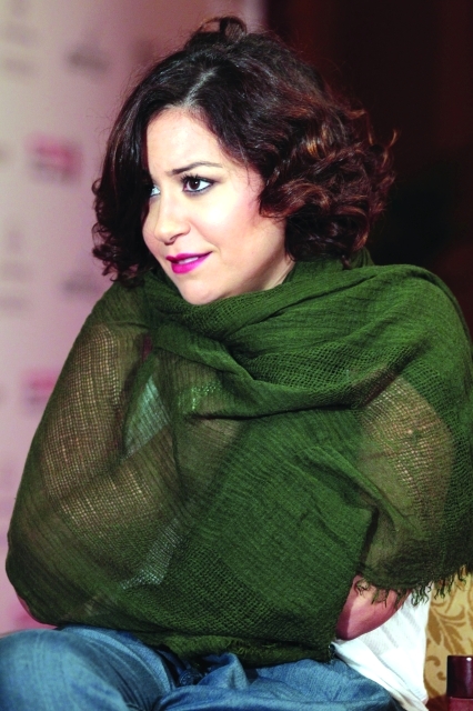 "■ منه شلبي"