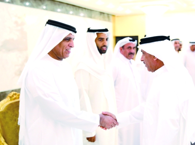 "سعود بن صقر يستقبل المهنئين بحضور محمد بن سعود"