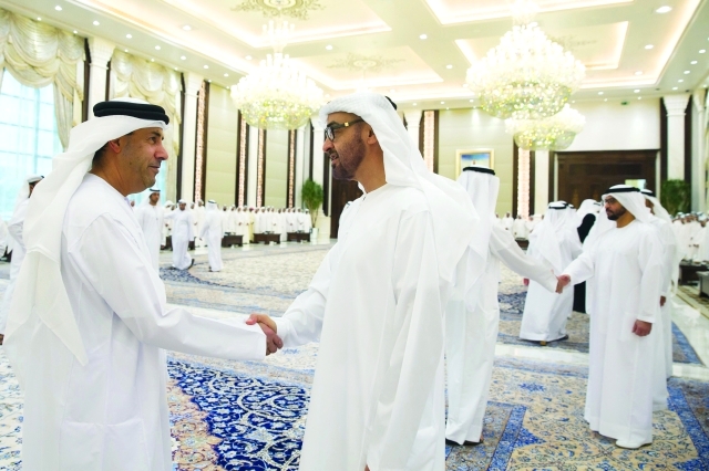 "■ وسموه مرحباً بالمهنئين"