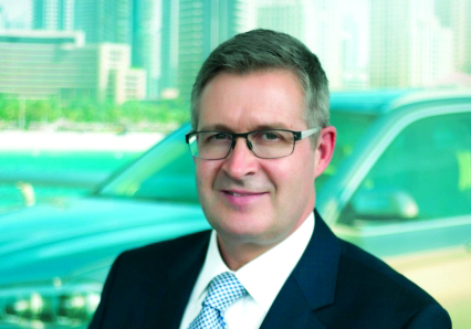 "يوهانس سايبرت: التركيز في الإمارات بين السيارات الرياضية على «إم»"