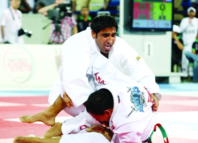 "■ يحيى المنصور بطل الإمارات الدولي في إحدى مشاركاته السابقة | البيان"