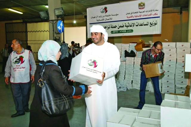 "توزيع المساعدات في لبنان | وام"