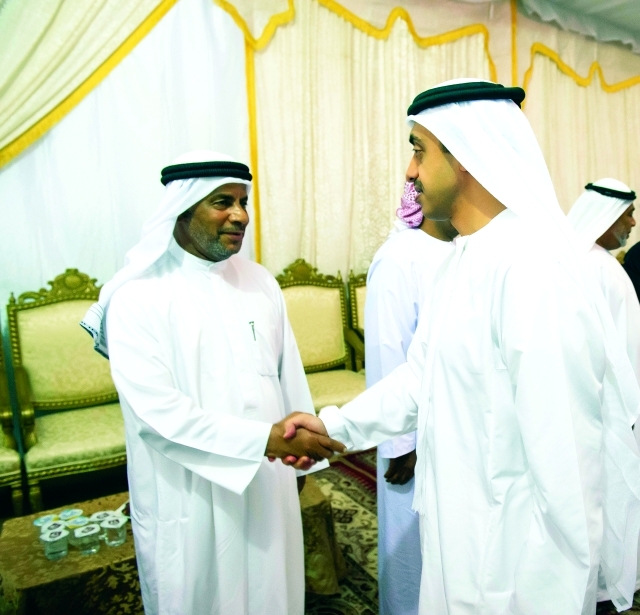 "عبد الله بن زايد معزياً"