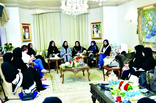 "جانب من مجلس عائشة البوسميط  ــ    من المصدر"