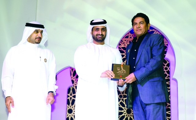 "■ ..ويكرم كريم العراقي"