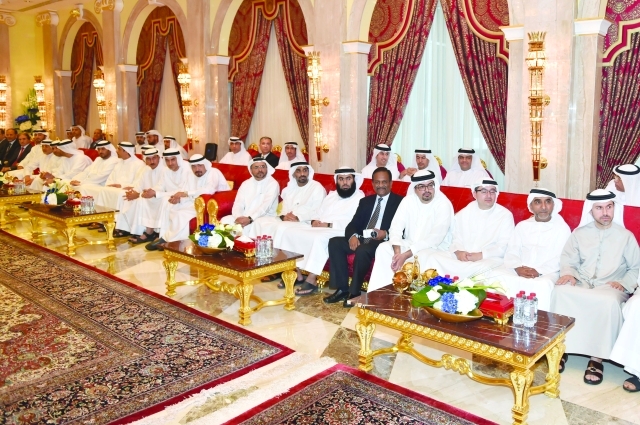 "عدد من أعضاء الهيئة خلال اللقاء"
