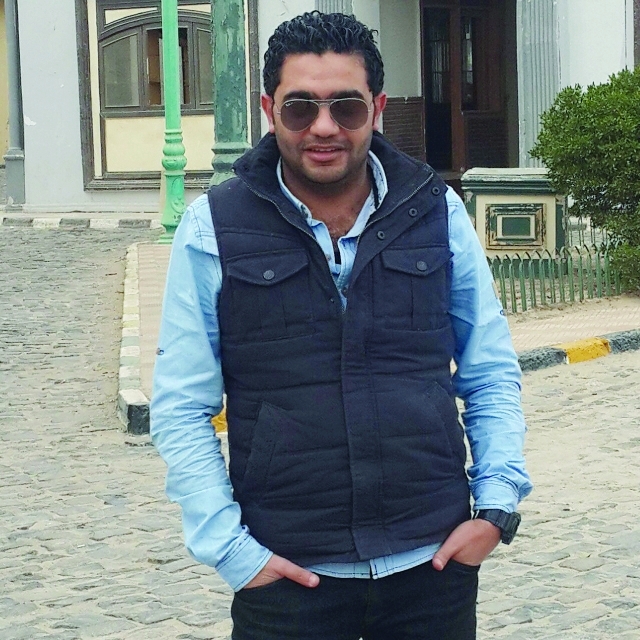"حسام يسري"