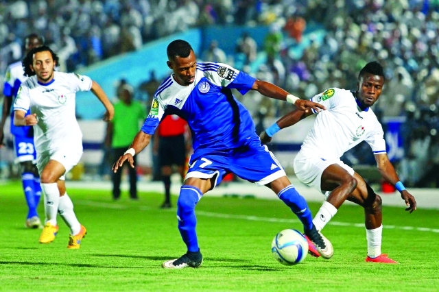 "■ الهلال السوداني فاجأ سموحة المصري بهدفين | البيان"