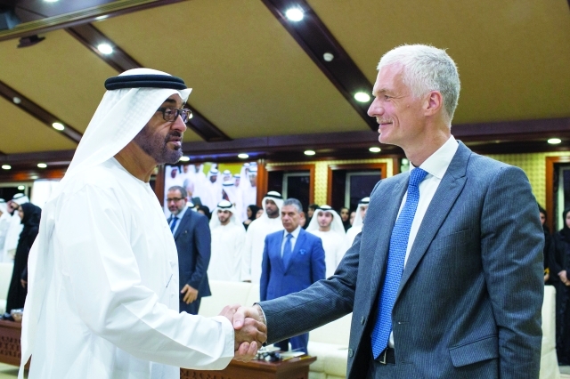 "وسموه مرحباً بالمحاضر أندرياس شلايشر"