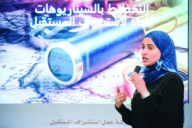 "عهود الرومي تتحدث في الورشة   ـــ    من المصدر"