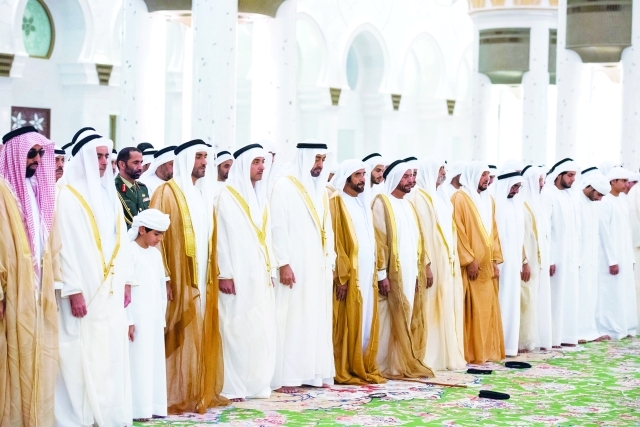 "■ محمد بن زايد وسيف وسرور بن محمد وهزاع وسيف وطحنون ونهيان بن زايد وزايد بن نهيان ونهيان بن مبارك"