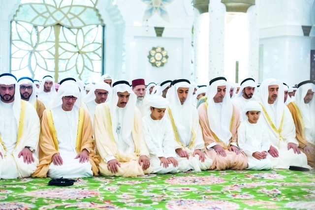 "■ حامد وعبد الله وعمر وخالد بن زايد وزايد ومحمد بن عبد الله وأحمد الزعابي"