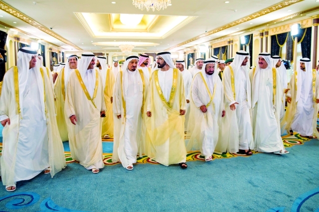 "■ محمد بن راشد ومحمد بن زايد وسلطان القاسمي وحميد النعيمي وحمد الشرقي وسعود المعلا وسعود القاسمي وحمدان بن محمد وعمار النعيمي ومنصور بن زايد  |  تصوير: خليفة اليوسف"