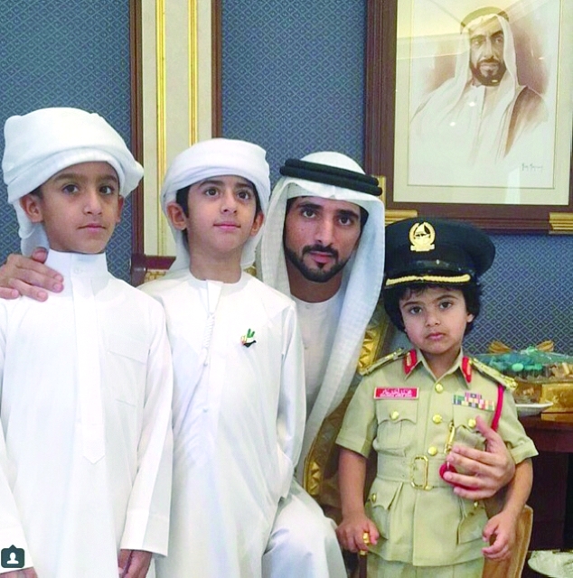 "■ حمدان بن محمد مع حمدان سعيد جابر وحمدان سلطان السبوسي ومحمد أحمد جابر"