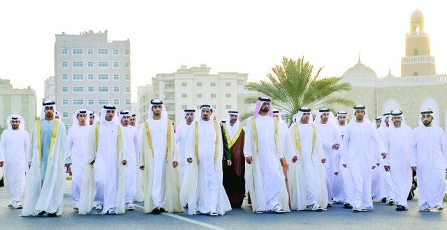 "■ حاكم عجمان وولي عهده والشيوخ وكبار المسؤولين عقب صلاة العيد"