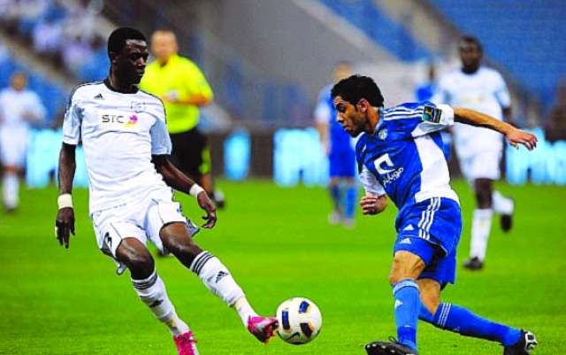 "■ الهلال والشباب خلال إحدى مباريات الدوري السعودي | أرشيفية"