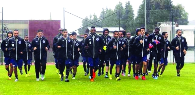 "■ جانب من تدريبات السد"