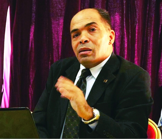 "■ إدريس لكريني"