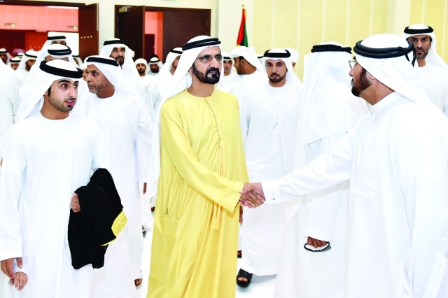 "محمد بن راشد مهنئاً بأفرح الكتبي والسبوسي ــ تصوير: محمد هشام"