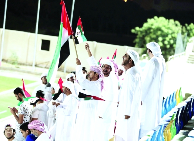 "■ الجمهور الإماراتي يساند منتخبنا في مباراته مع الأردن | البيان"