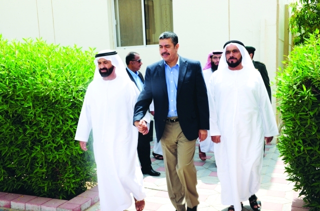 ".. ويعزي أسرة عبدالعزيز الكعبي |  وام"