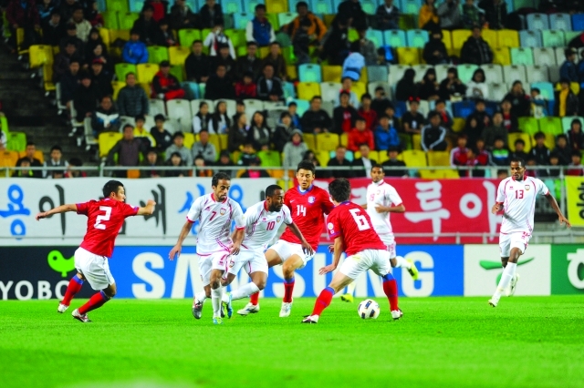 "■ من لقاء سابق لمنتخب الإمارات مع كوريا | البيان"