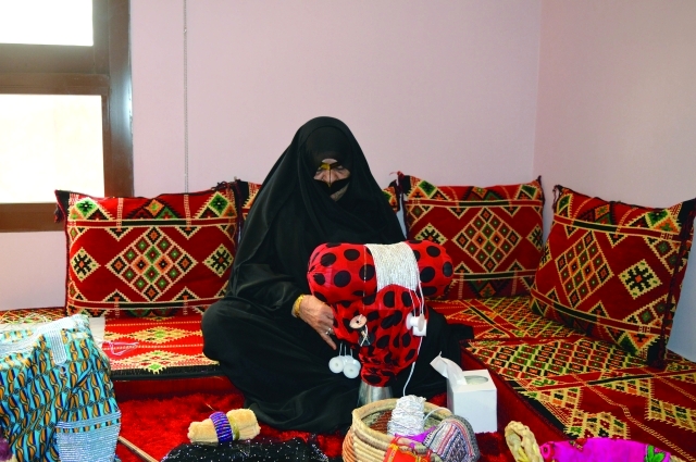 "حرص على ترسيخ الموروث الشعبي"