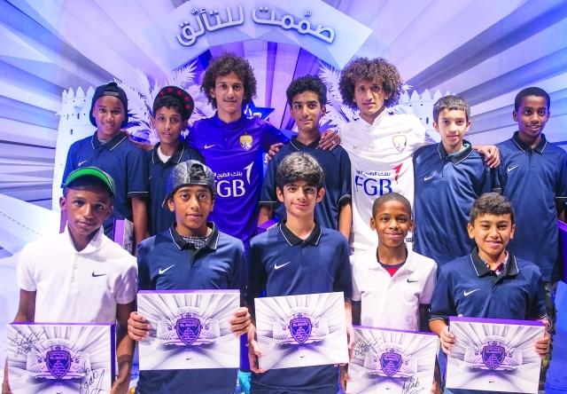 "■ عمر ومحمد عبد الرحمن في فعالية الكشف عن زي العين الجديد | البيان"