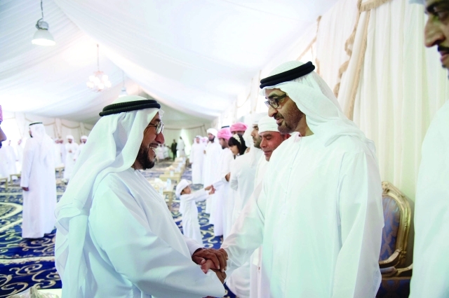 "وسموه يقدم التعازي والمواساة لأسرة الشهيد خالد الشحي"
