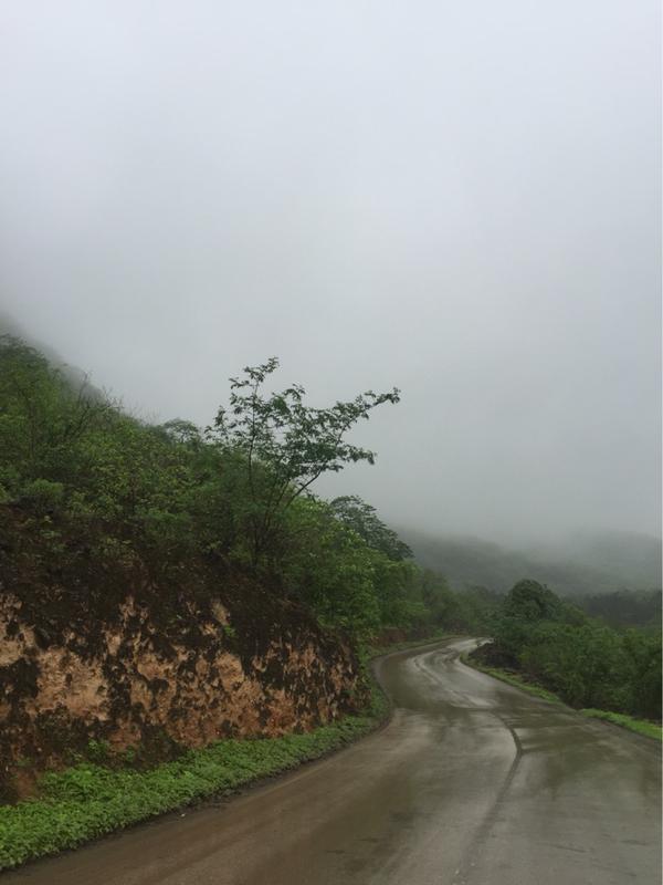 "عين طبرق .. سلطنة عمان"