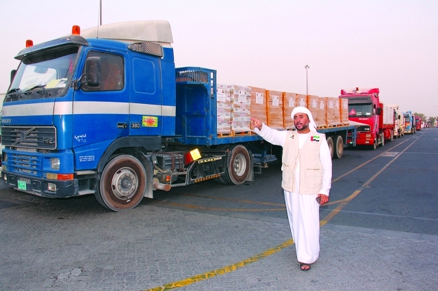 "خلال شحن مواد الإغاثة"