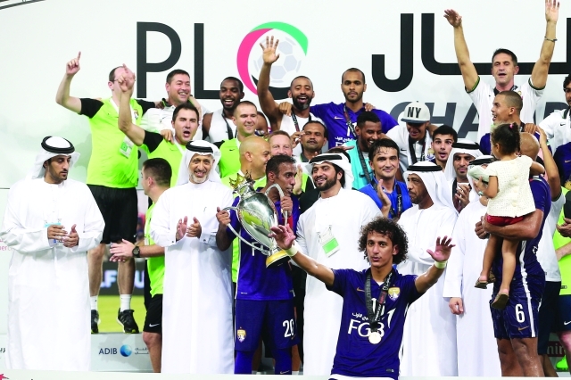 "■ السركال يشارك لاعبي العين الفرحة | البيان"