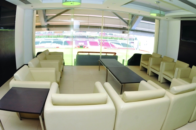 "■ كبائن خاصة وضيافة فاخرة في استاد محمد بن زايد | البيان"