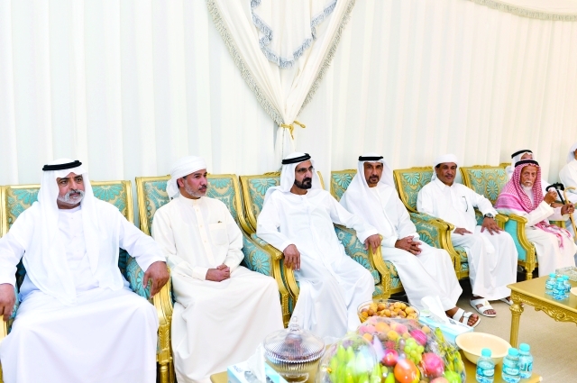 "■ محمد بن راشد خلال تقديمه واجب العزاء بحضور نهيان بن مبارك | تصوير: سيف محمد"