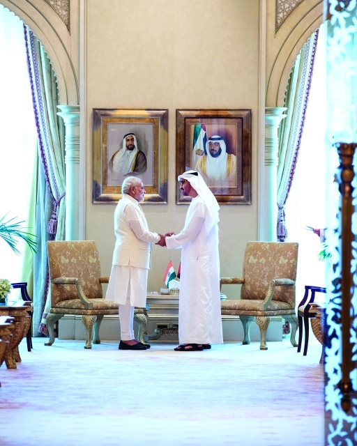 "■ محمد بن زايد خلال اللقاء الثنائي مع رئيس وزراء الهند"