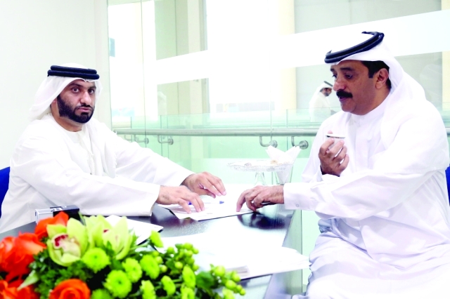 "جمال الحاي أثناء عملية التسجيل"